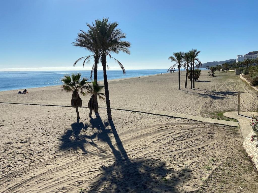A Stunning 2 Bedroom Apartment 5 Min Walk To The Beautiful Beaches Of Vera Playa Playas de Vera Eksteriør bilde